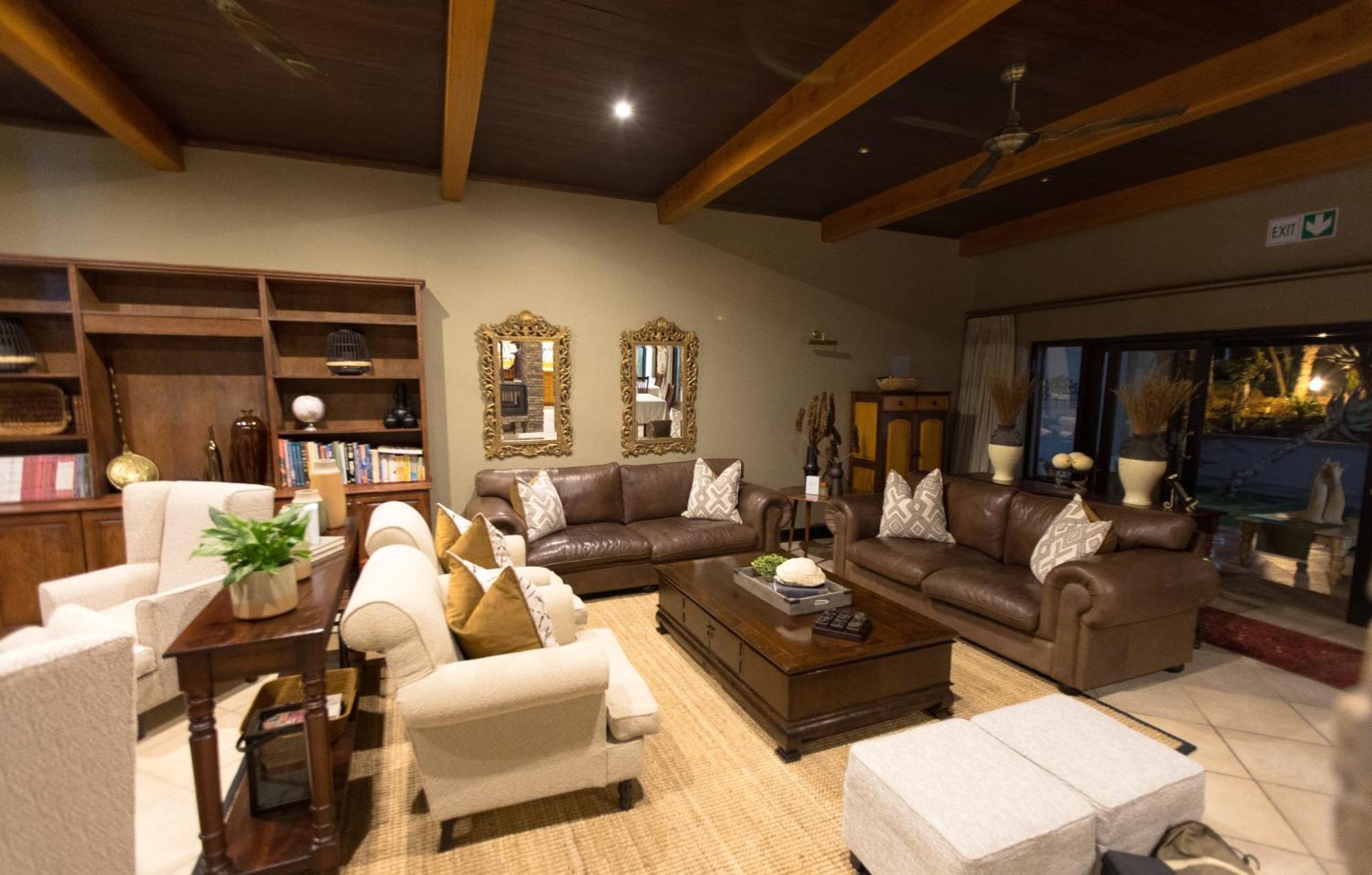 Swartberg Private Game Lodge Oudtshoorn Buitenkant foto